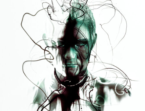 UV inverted Portrait with Lightpainting and Bodypainting